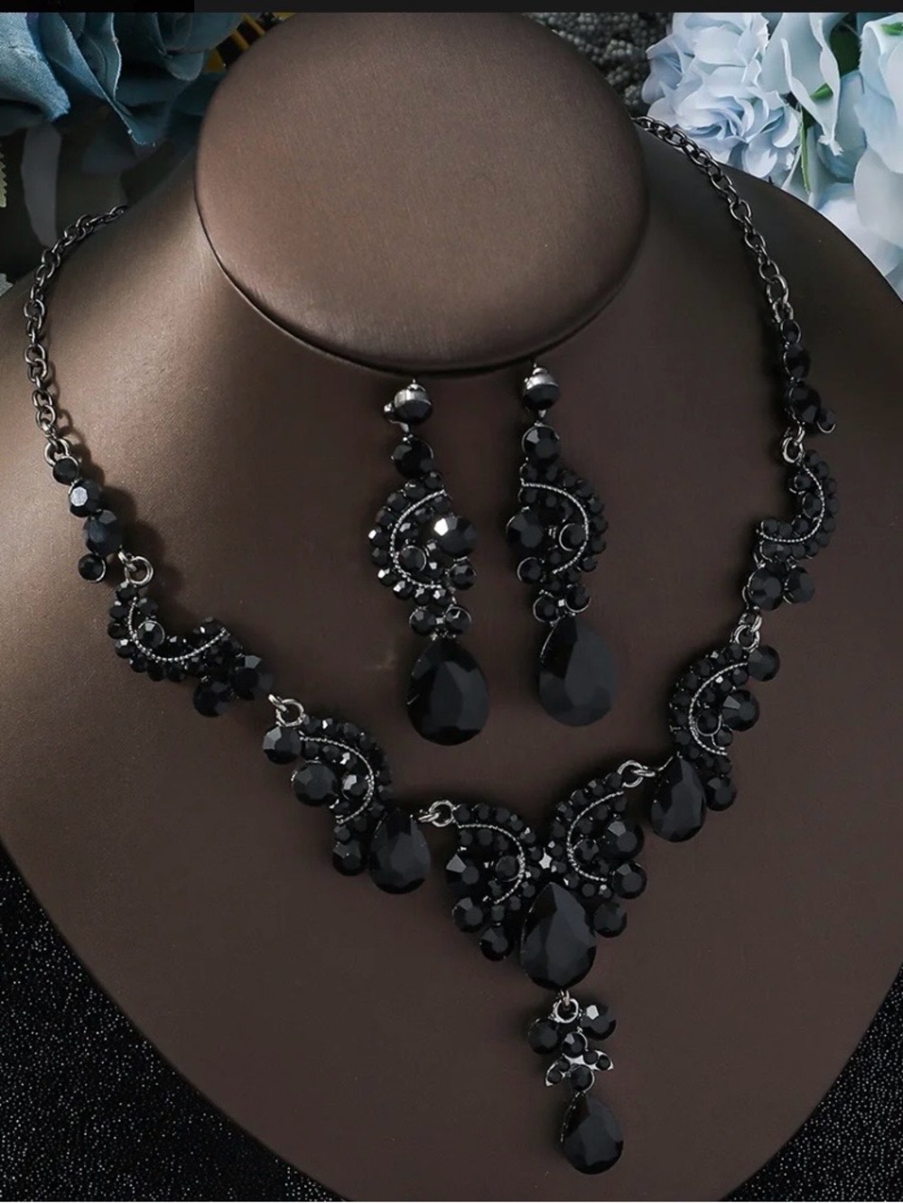 Elegant Black Crystal Teardrop Necklace & Earring Set